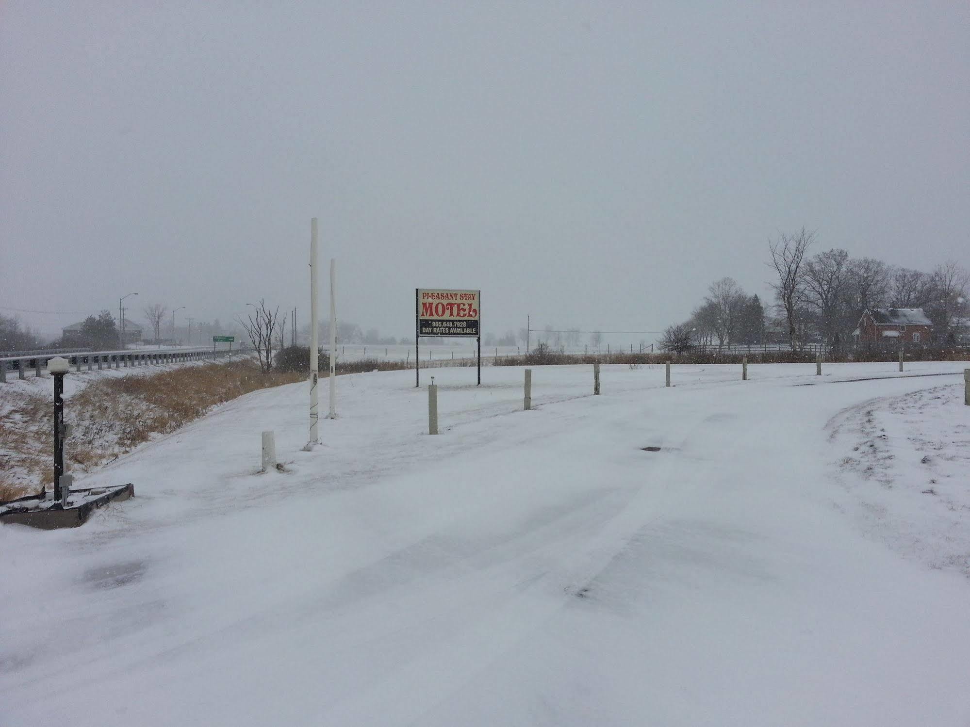 Pleasant Stay Motel Ancaster Екстериор снимка